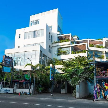 Refresh Hotel Хіккадува Екстер'єр фото