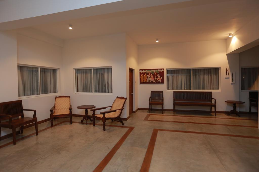 Refresh Hotel Хіккадува Екстер'єр фото