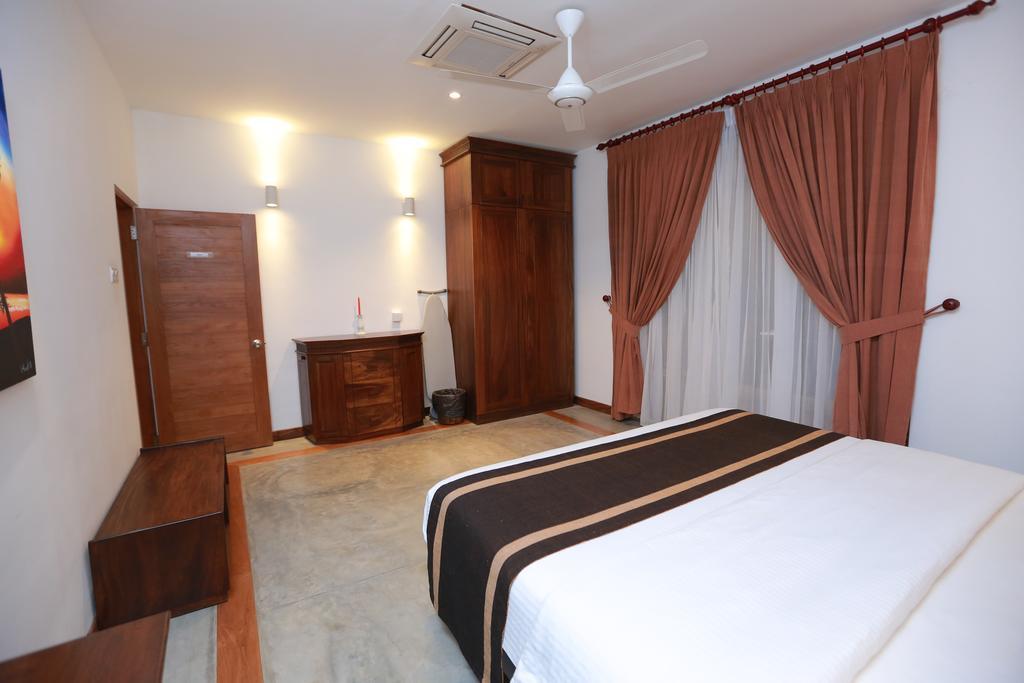Refresh Hotel Хіккадува Екстер'єр фото