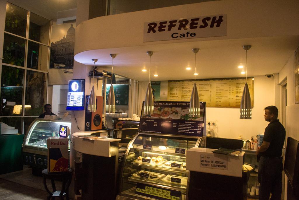 Refresh Hotel Хіккадува Екстер'єр фото