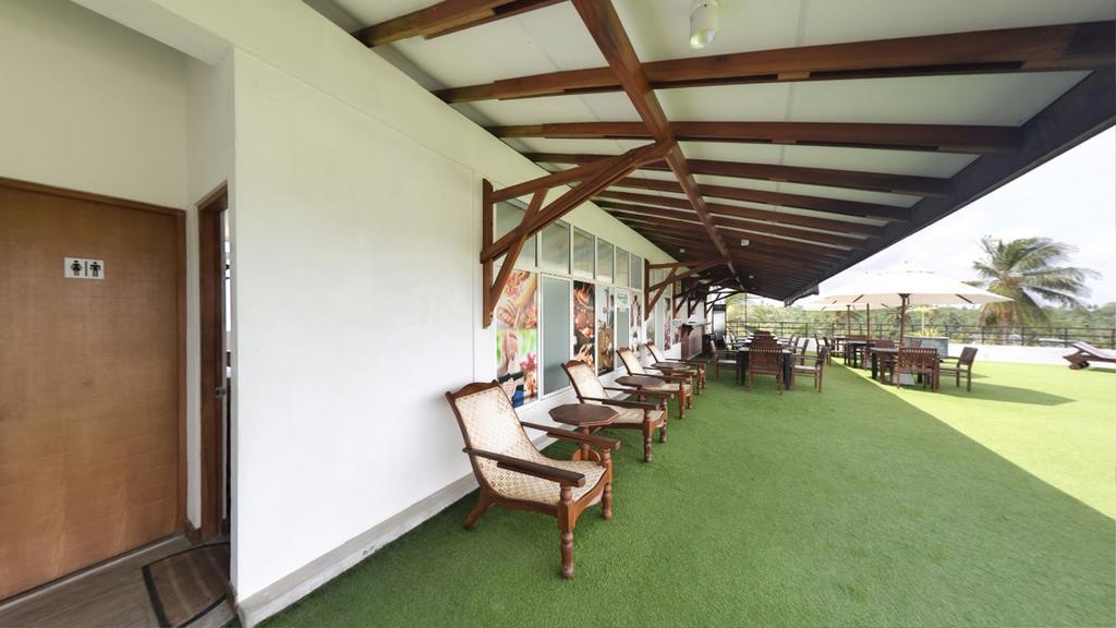 Refresh Hotel Хіккадува Екстер'єр фото