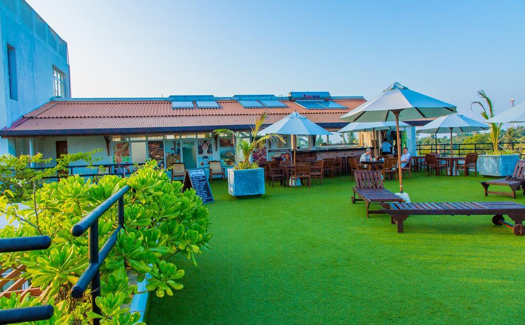 Refresh Hotel Хіккадува Екстер'єр фото