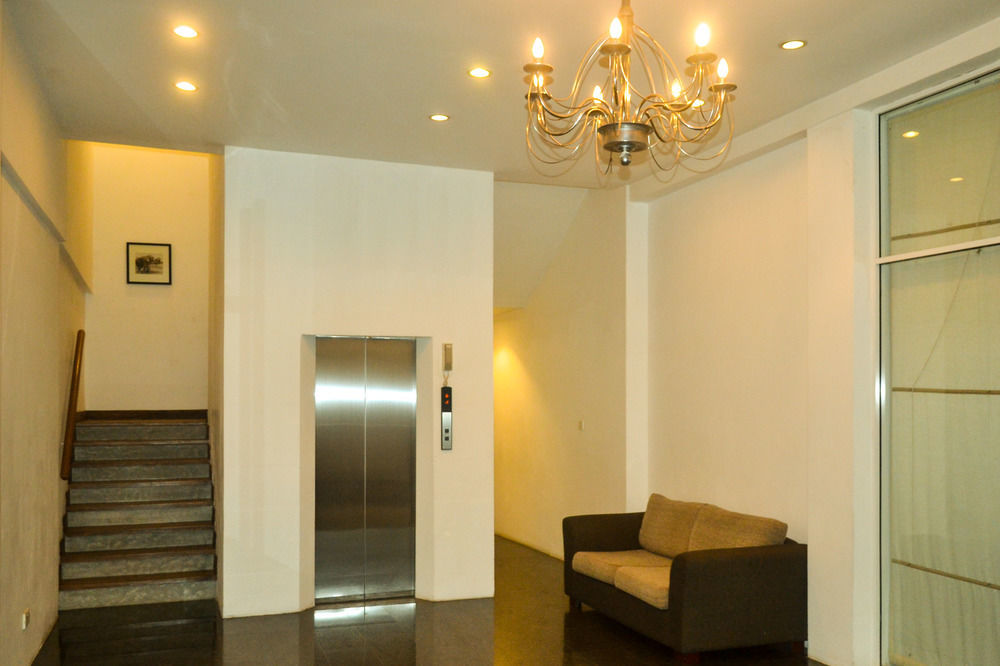 Refresh Hotel Хіккадува Екстер'єр фото